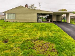 94 Border Rock Rd, Levittown, PA 19057