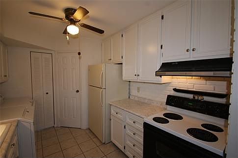 3rd image of 4405 London Ct