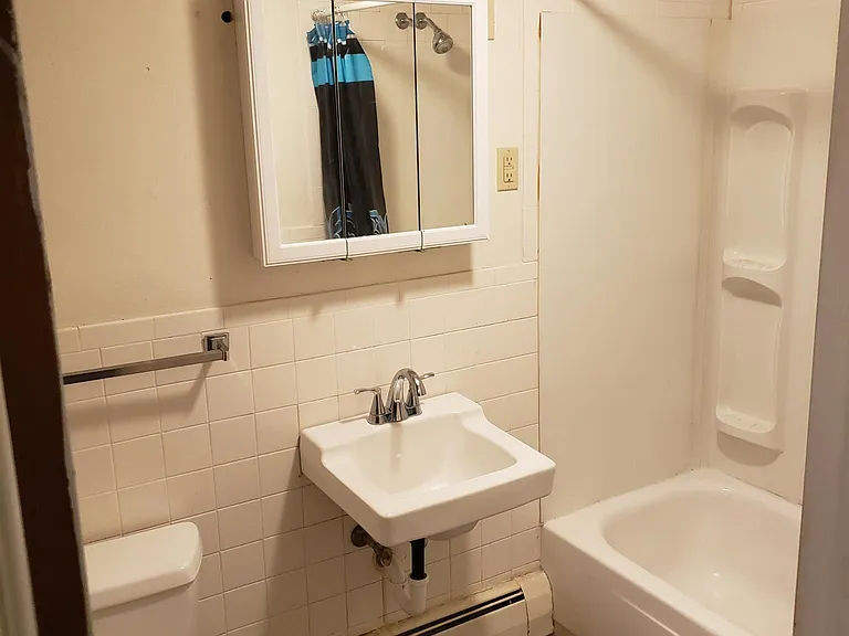 456 Bennett Pkwy #104 — Photo 4