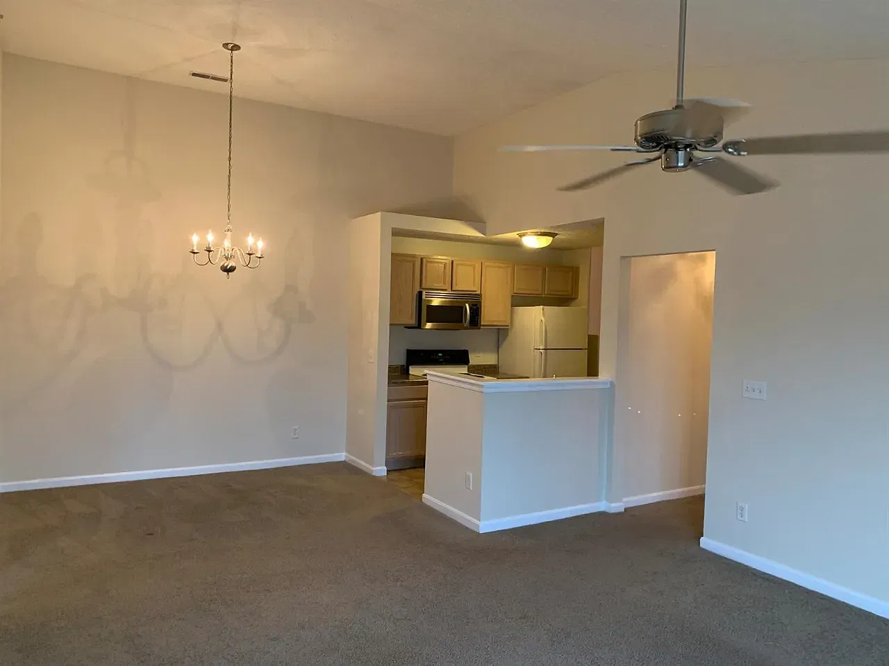 2 bed, 1075 sqft, $1,500 — Photo 3