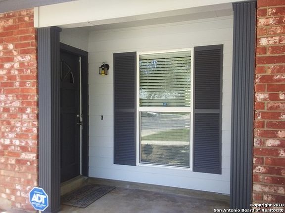3rd image of 5806 Cliffbrier Dr