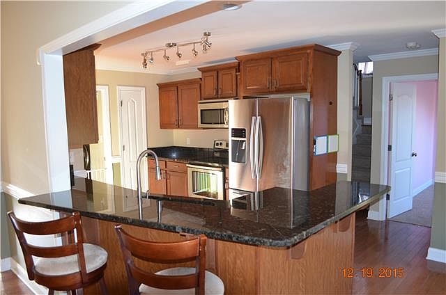 1st image of 994 Willow Cir