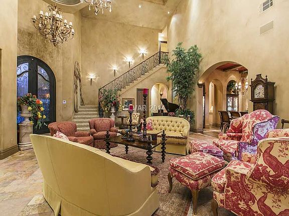 3rd image of 1 Mountain Cove Ct