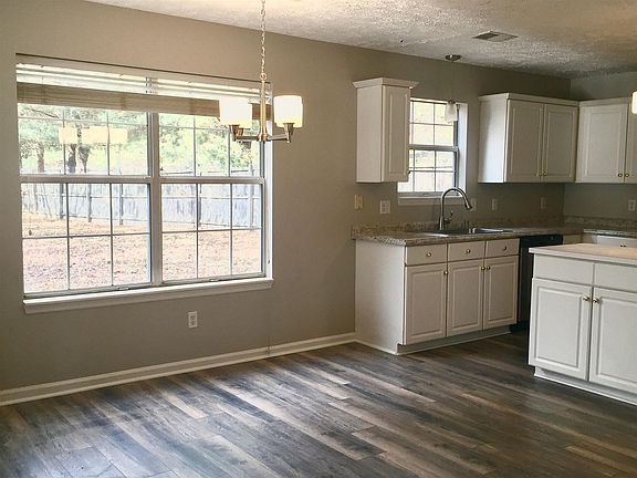4th image of 9001 Tarrington Ln