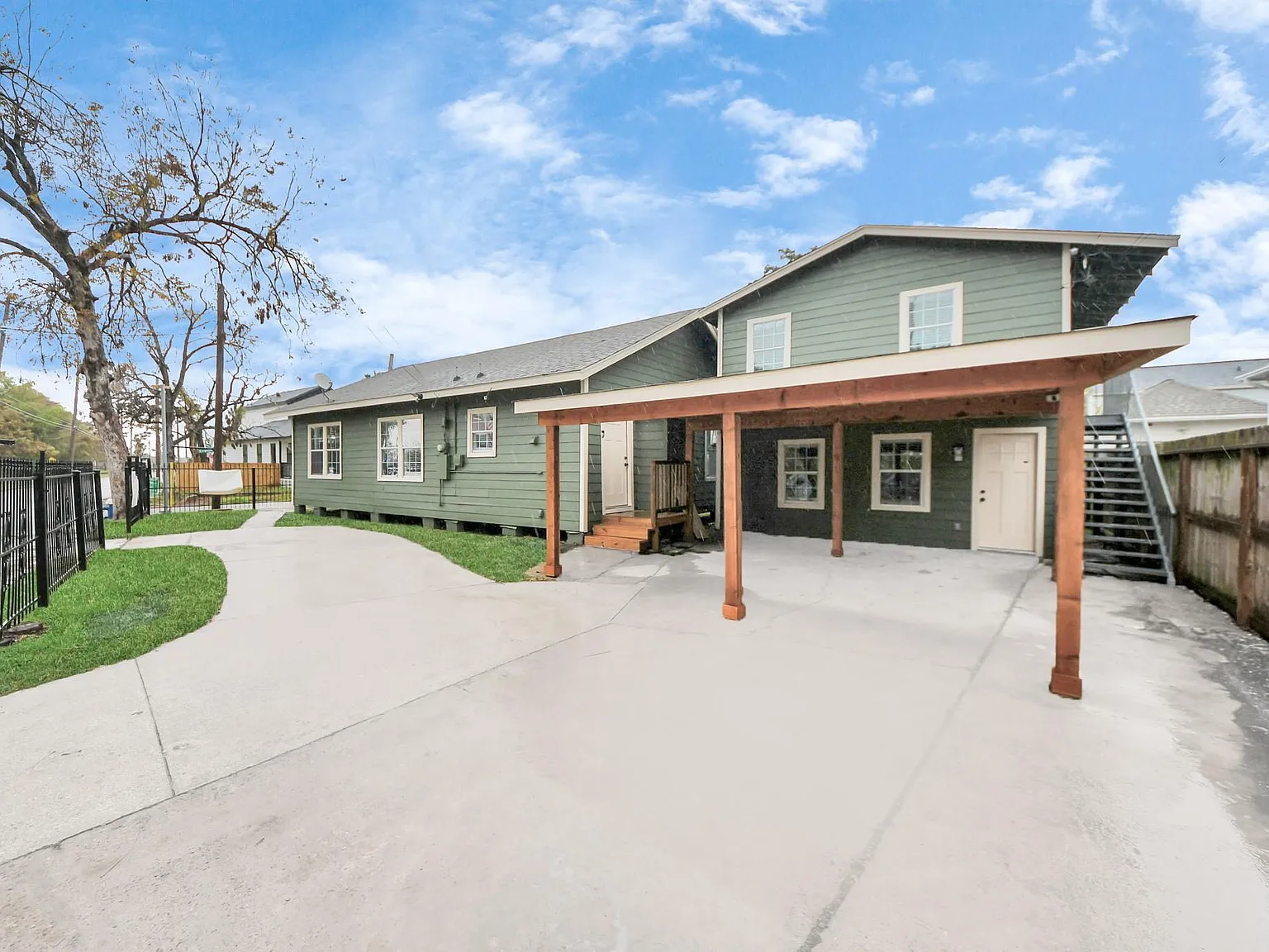 1 bed, 1.0 bath, 360 sqft, $1,250 — Photo 2