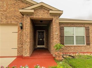 300 Sapphire Ln, Jarrell, TX 76537