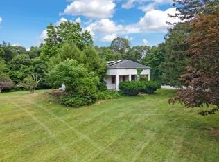 548 Fostertown Rd, Newburgh, NY 12550