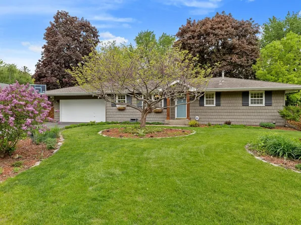 9024 47 1/2 Ave N, New Hope, MN 55428