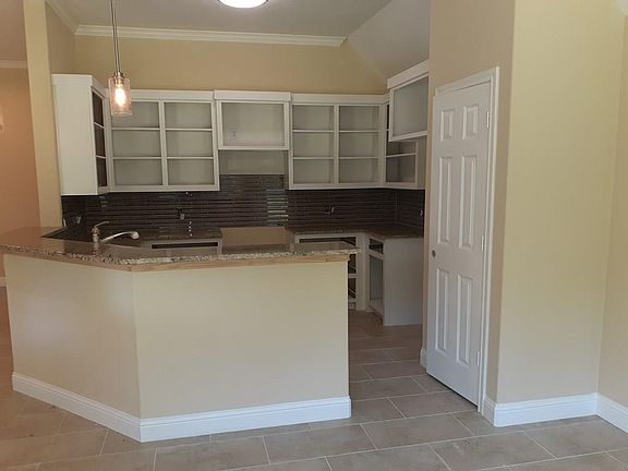 2nd image of 110 Shady Shores Dr