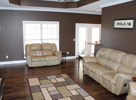 3rd image of 4024 Juanita Dr