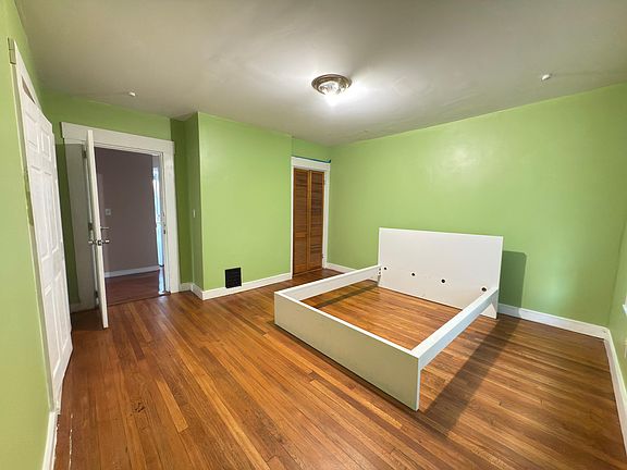 4th image of 19-21 Richardson St #2