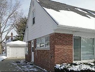 2nd image of 617 S Highland Ave