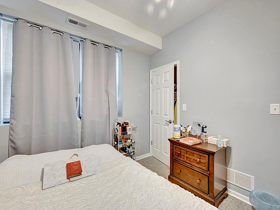 2nd image of 5124 S Dorchester Ave #G5