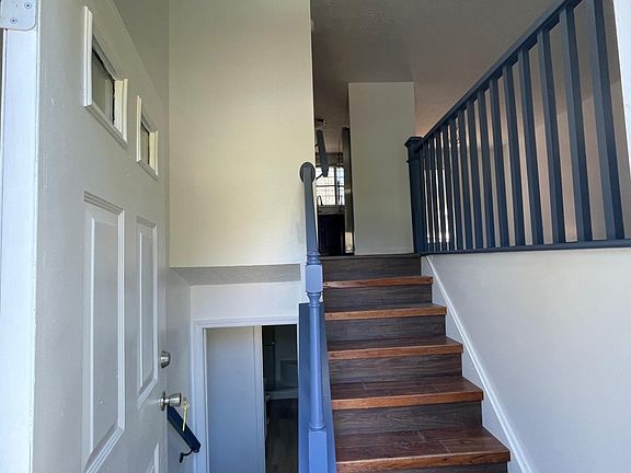 3rd image of 1637 River Crest Dr