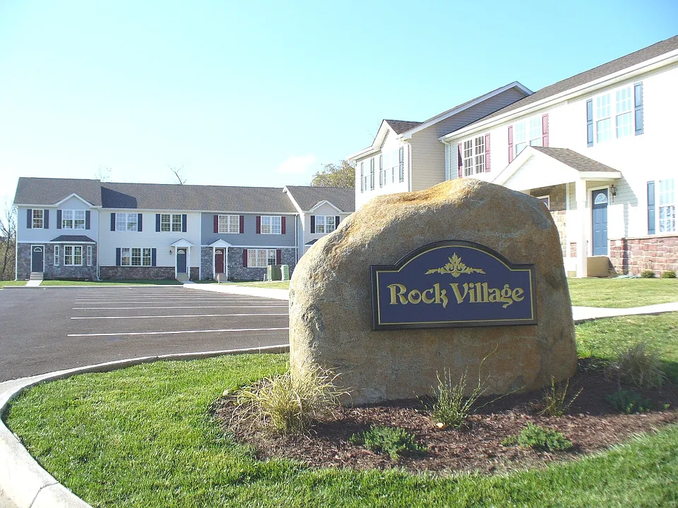 19 Roca Ln #4