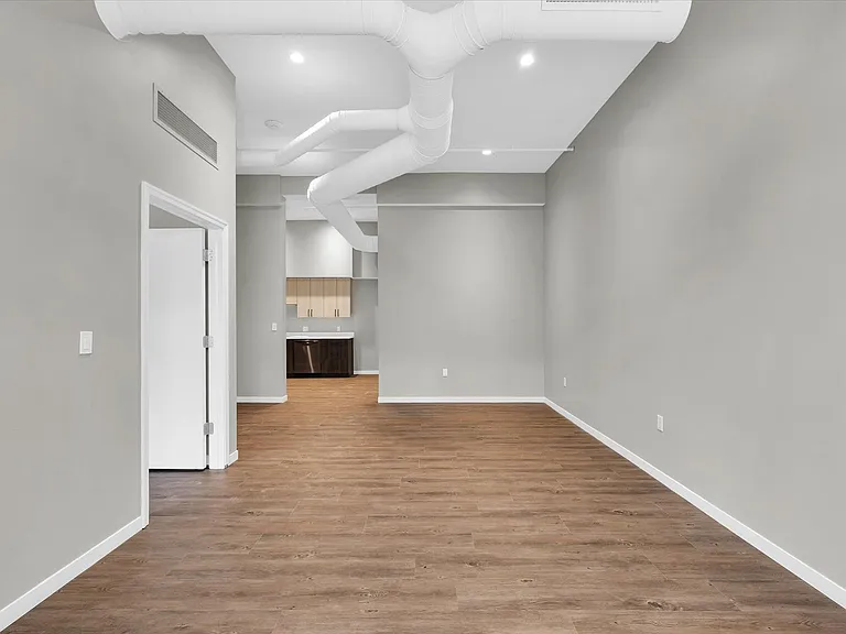209 N Neil St #202 — Photo 8