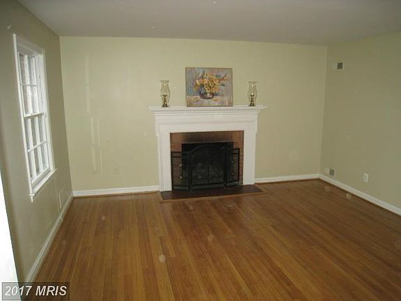 4th image of 3307 Idaho Ave NW