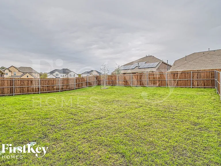 2324 Okeefe Dr — Photo 27