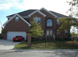 1612 Tallwood Manor Ct, Virginia Beach, VA 23464