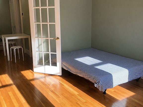 2nd image of 60 Jamaicaway APT 12