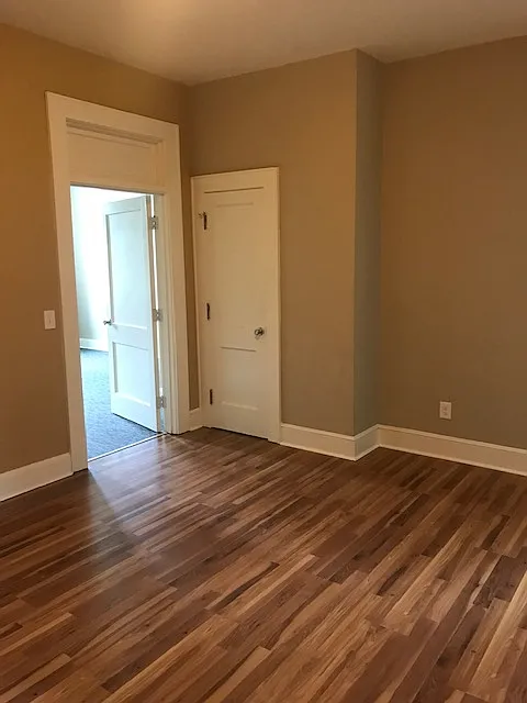 2 bed, 900 sqft, $700 — Photo 2