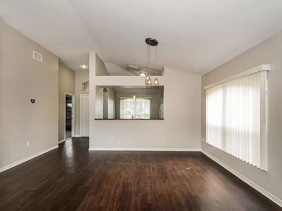 5th image of 1327 Maximilian Dr