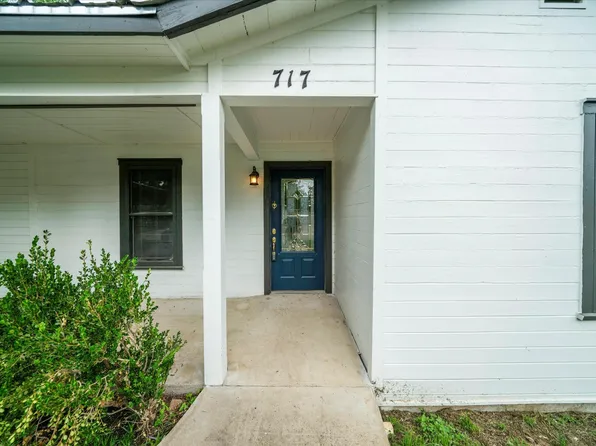 717 N Pierce Street, Burnet, TX 78611