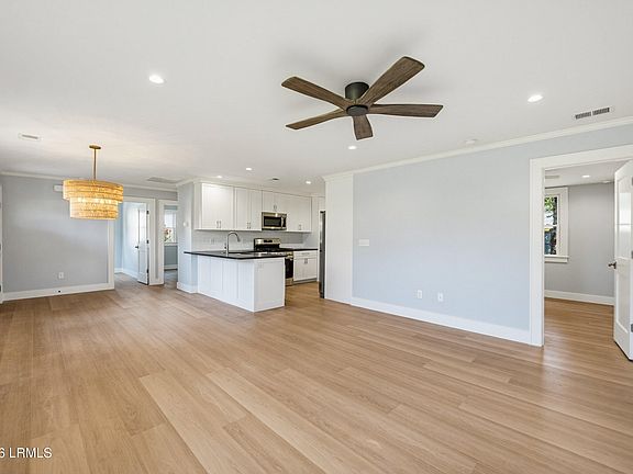 4th image of 1307 Lafayette Street