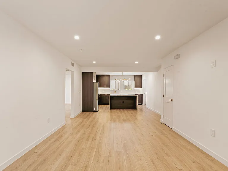 751 N Alfred St — Photo 6