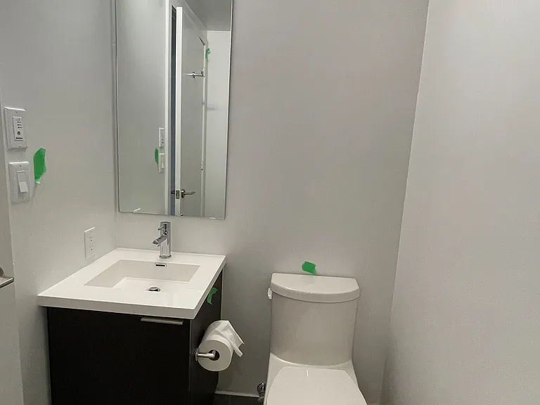 203 College St #2805 — Photo 18