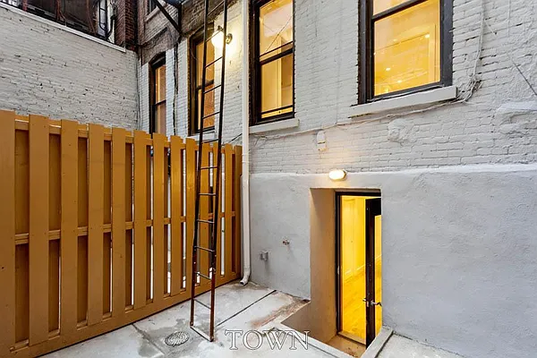 Rented by Town Residential | media 36