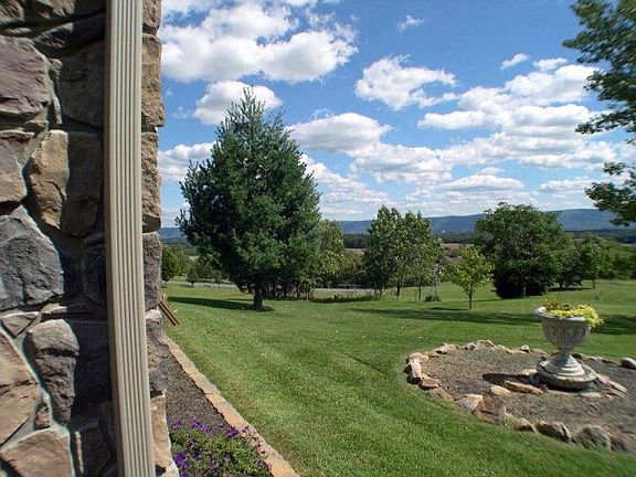 4th image of 62 Abraham Ct