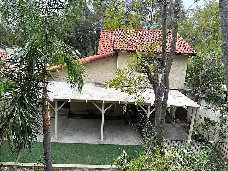 22518 Avenue San Luis — Photo 29
