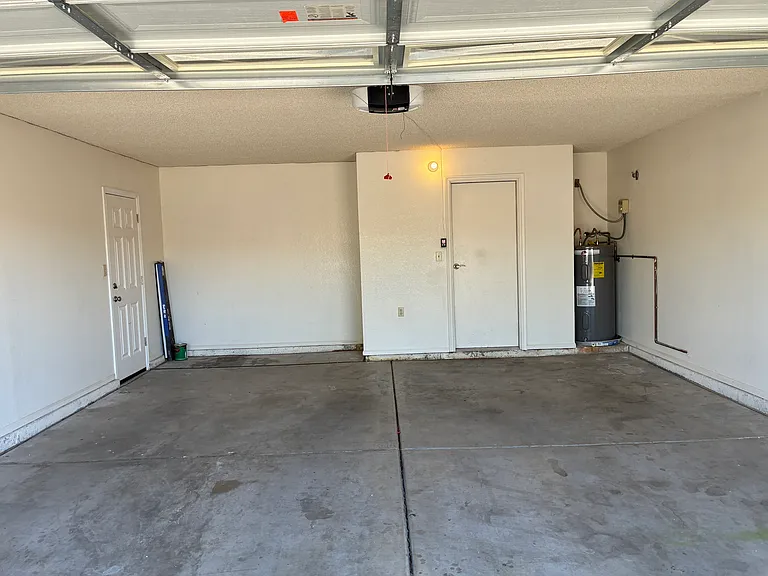 5637 W Yucca St — Photo 28