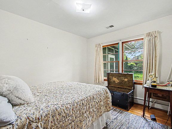 5th image of 1702 Napoleon St