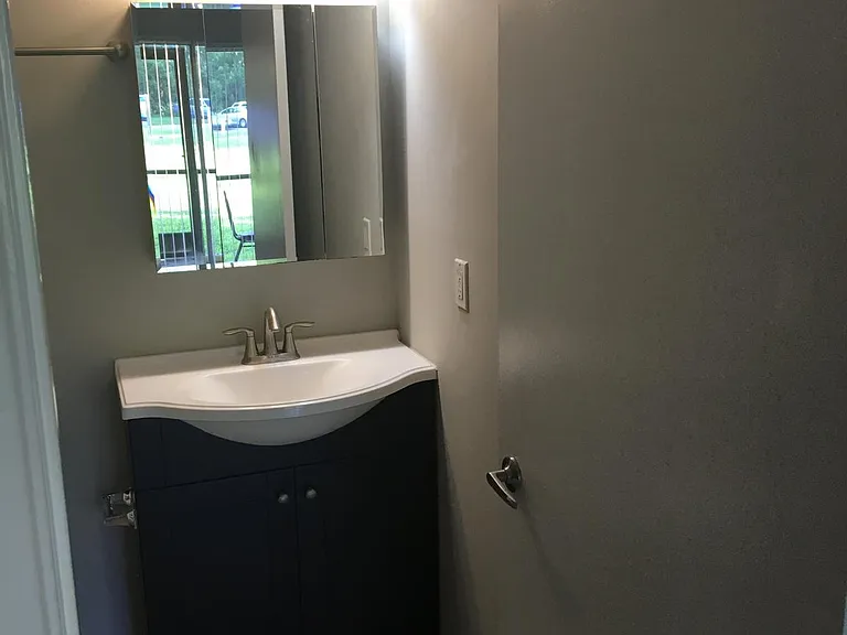 808 Meadows Cir #808 — Photo 9