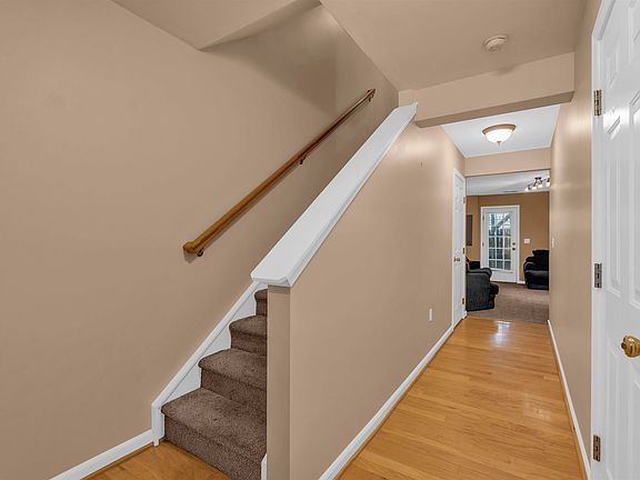 5th image of 300 Canewood Pl