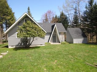 1399 Arrowhead Dr, Pocono Lake, PA 18347