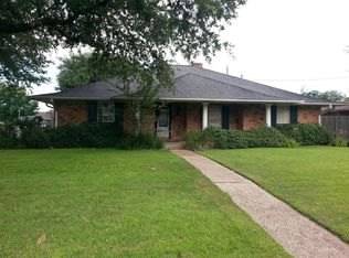 1194 Desoto Dr, Lutcher, LA 70071
