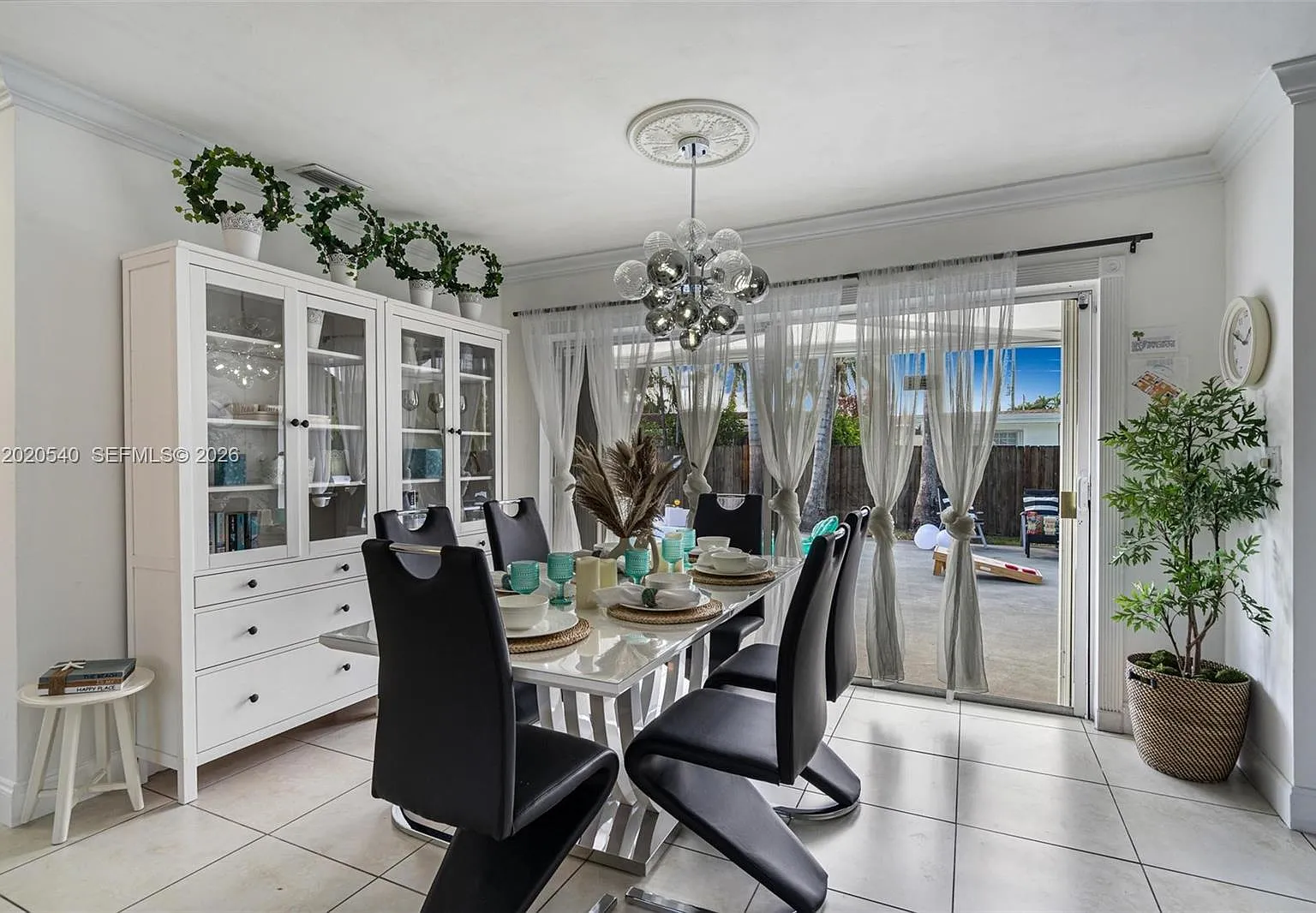 Country Club Homes — Photo 2