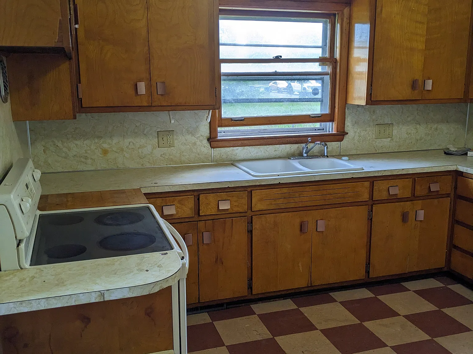 3 bed, 1324 sqft, $1,200 — Photo 3
