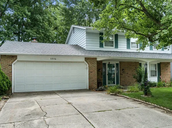 2316 Forest Valley Dr, Fort Wayne, IN 46815