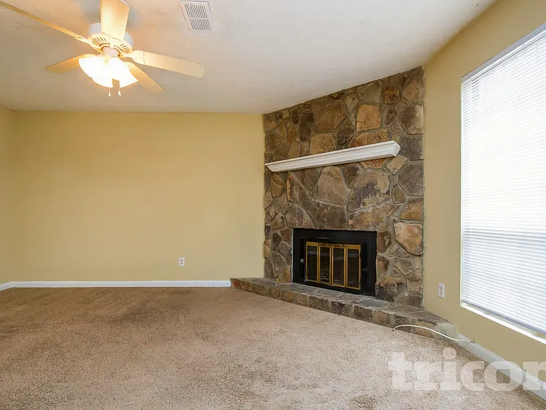 724 Jackson Mill Way — Photo 2
