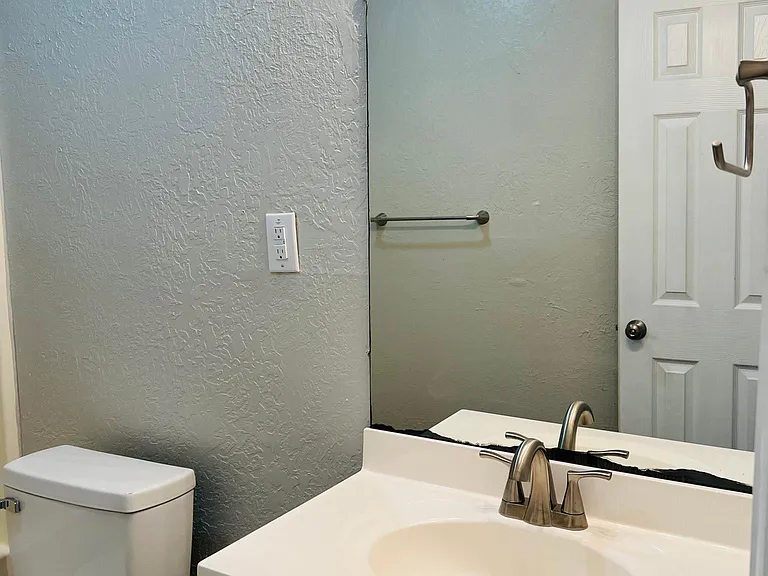 655 Carol St — Photo 5