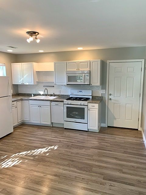 2nd image of 515 N 9th St