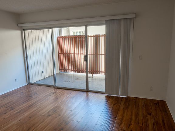 4th image of 1060 20th St APT 6