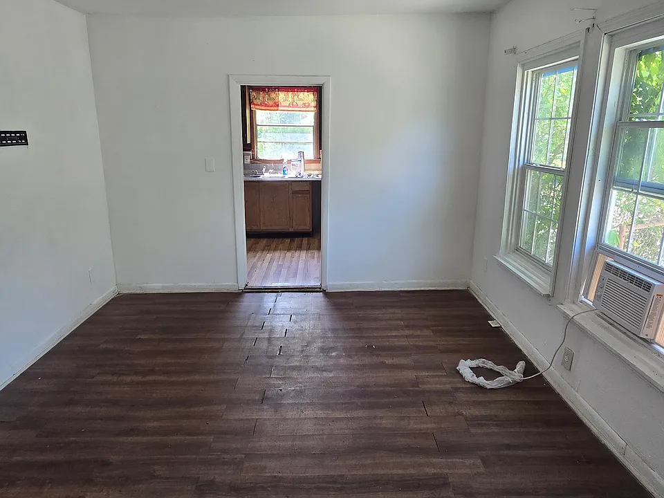 125 15th Ct N