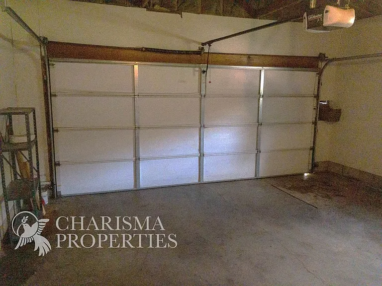 3004 S West Ave — Photo 27