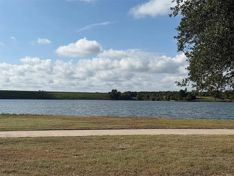 2205 Arendale Dr — Photo 20