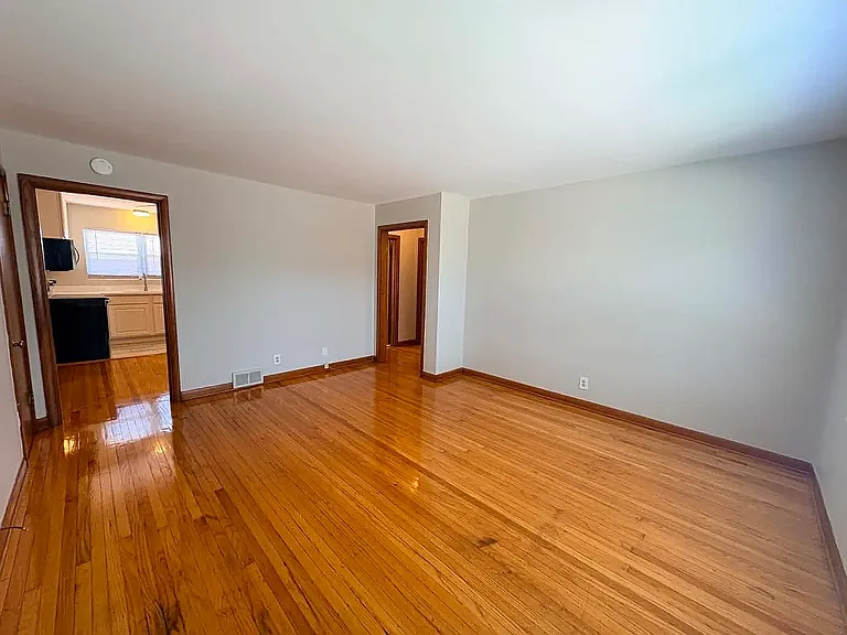3815 Nanz Ave — Photo 8